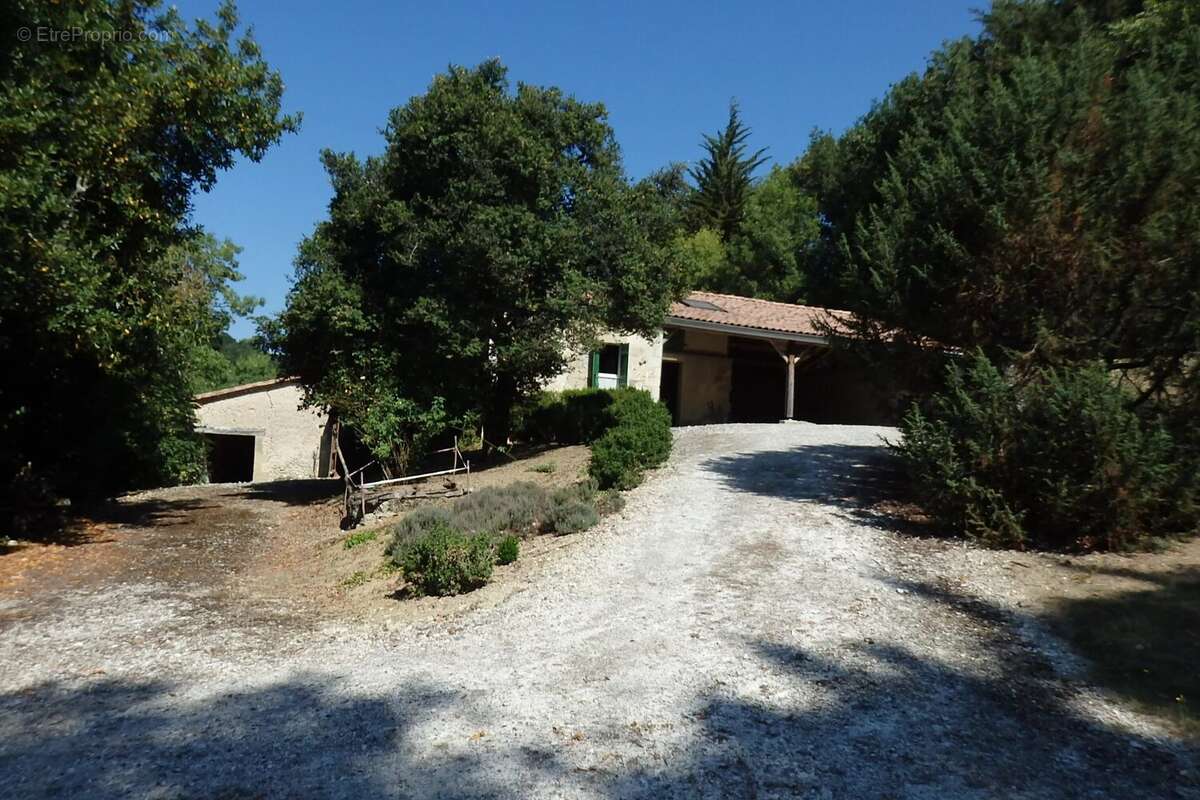 Maison a vendre a castelnau sur gupie - photo 2