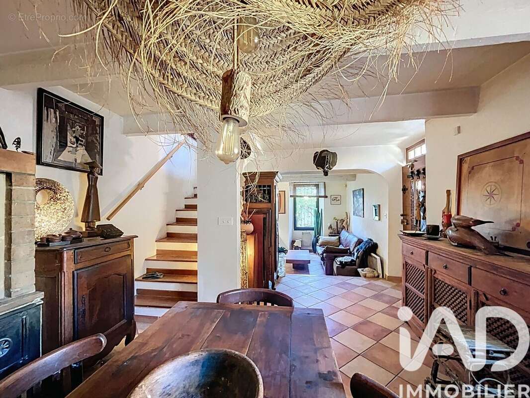 Photo 4 - Maison à LE CASTELLET