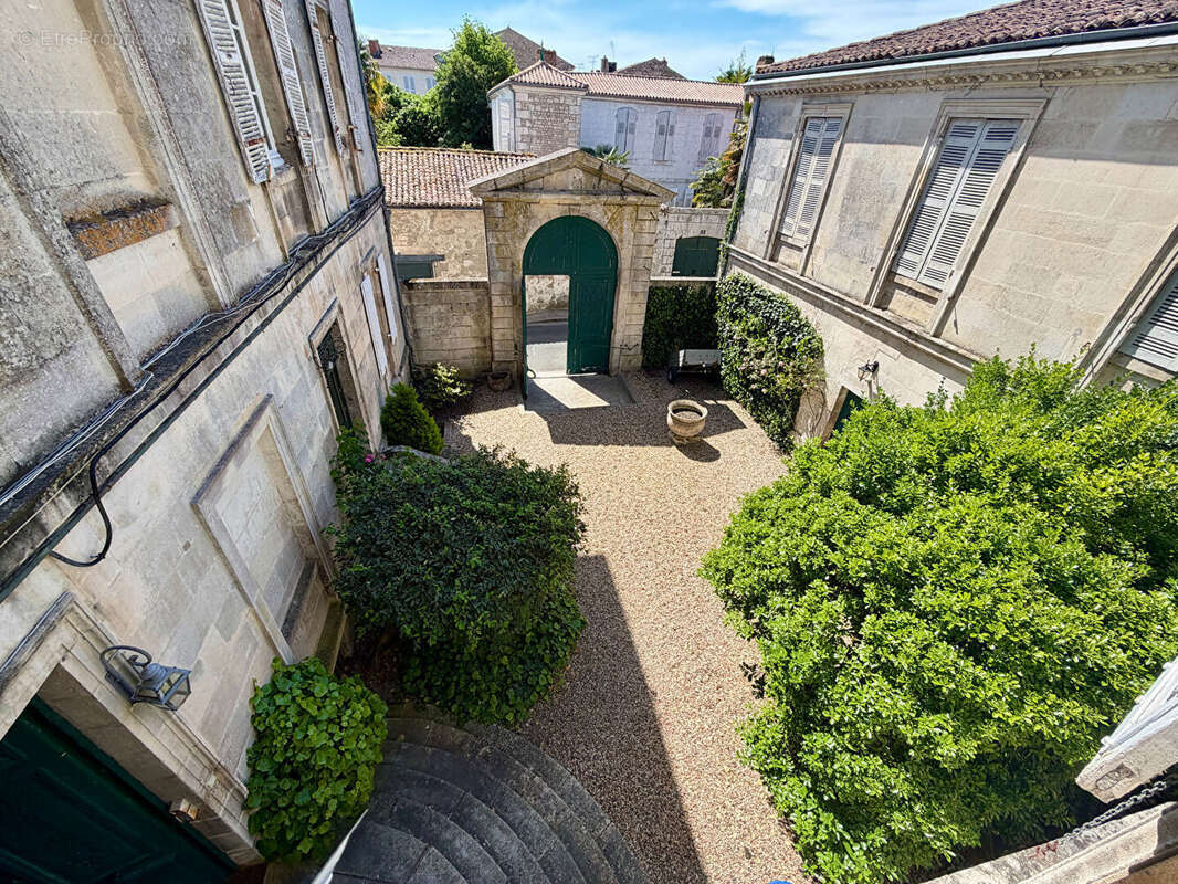 Maison à SAINTES