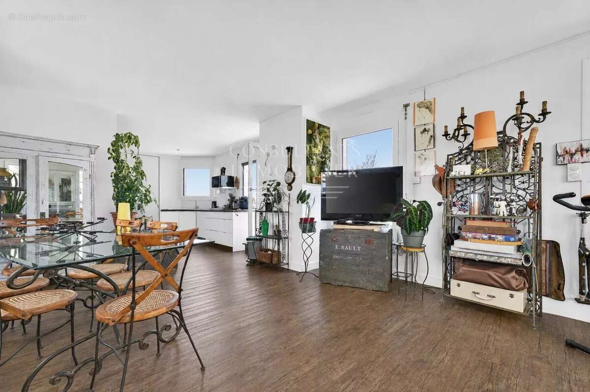 Appartement à LEVALLOIS-PERRET