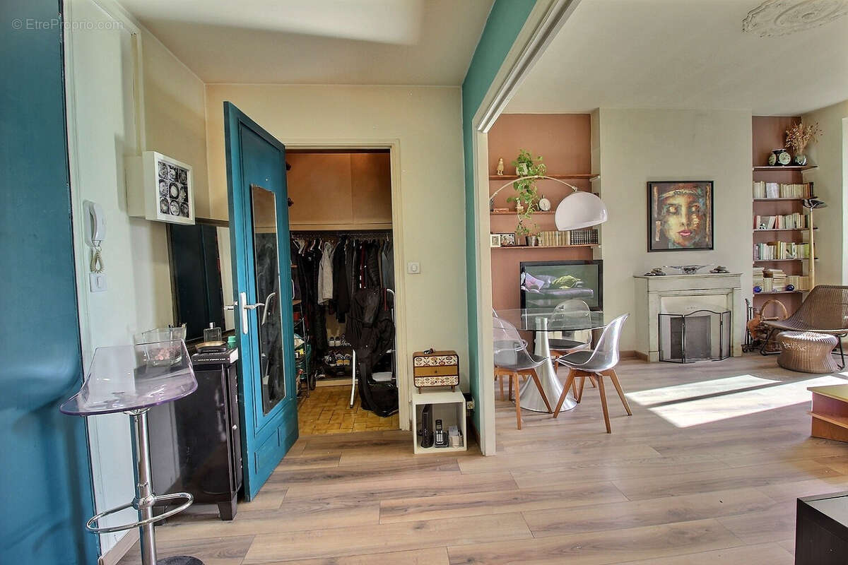 Appartement à MARSEILLE-6E