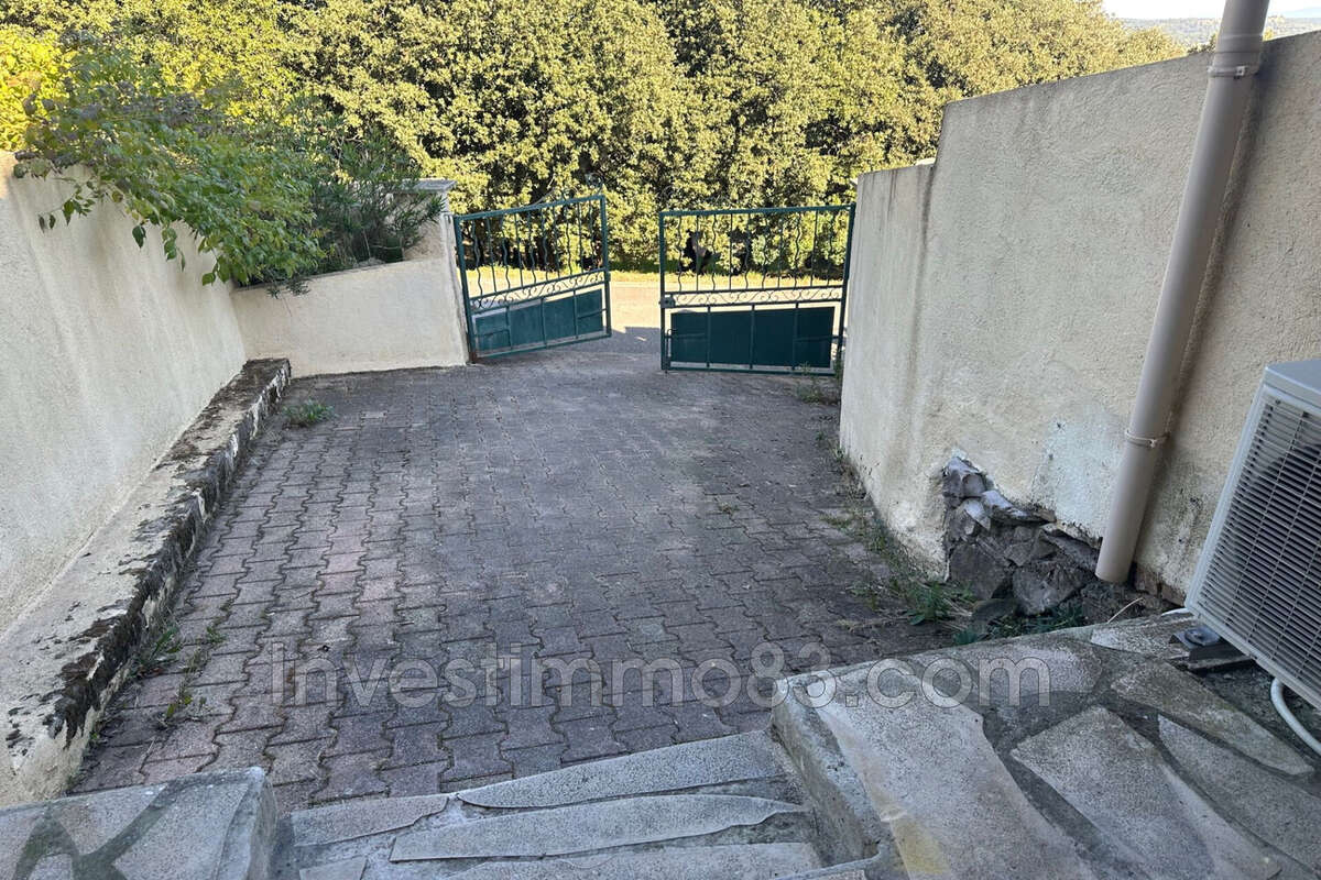 Maison à SAINT-MAXIMIN-LA-SAINTE-BAUME