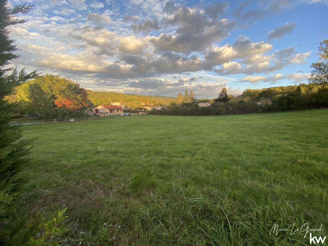 Terrain à CASTRES
