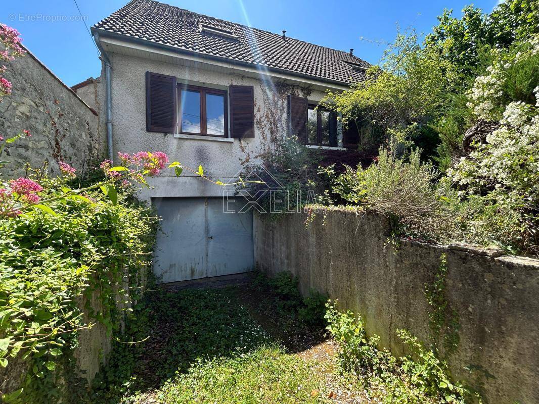 Maison à ROSNY-SUR-SEINE