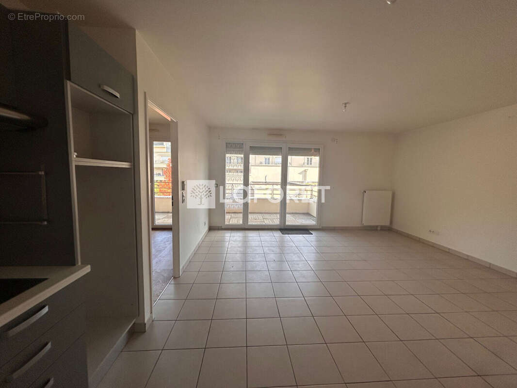 Appartement à EMERAINVILLE