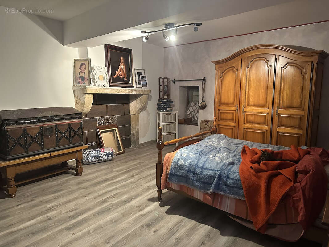 Maison à SEMUR-EN-BRIONNAIS