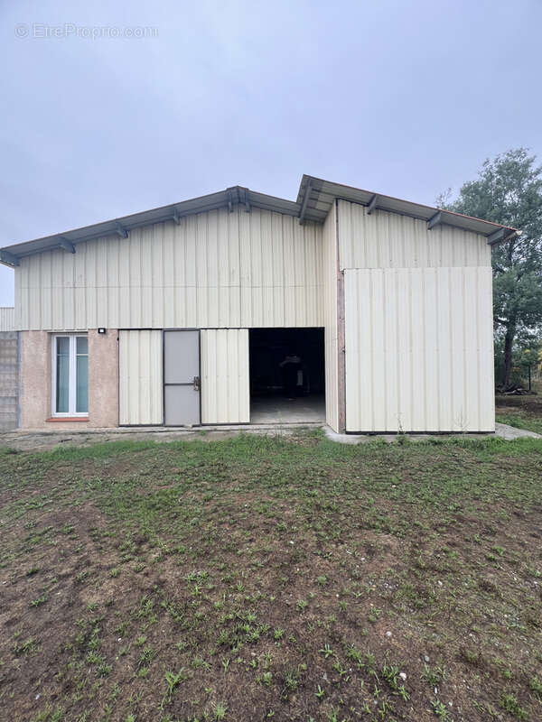 Maison à MONTAIGUT-SUR-SAVE