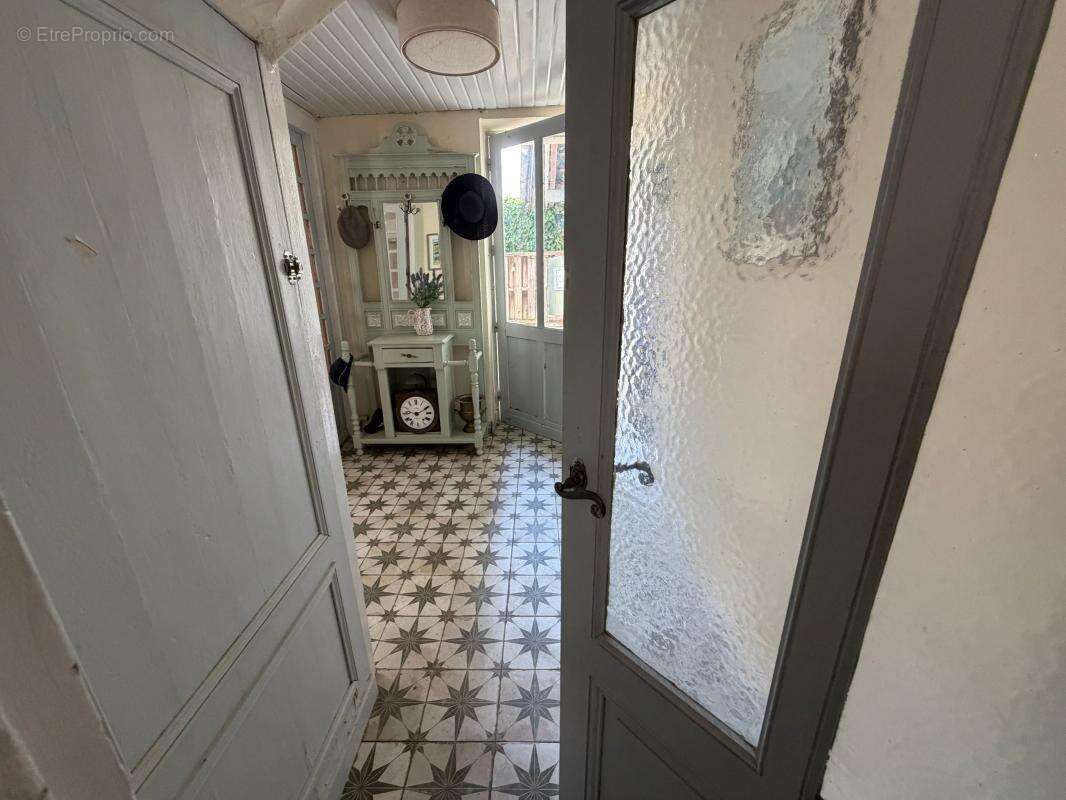 Jolie maison de village ayant conservé tout son caractère authentique - photo 7