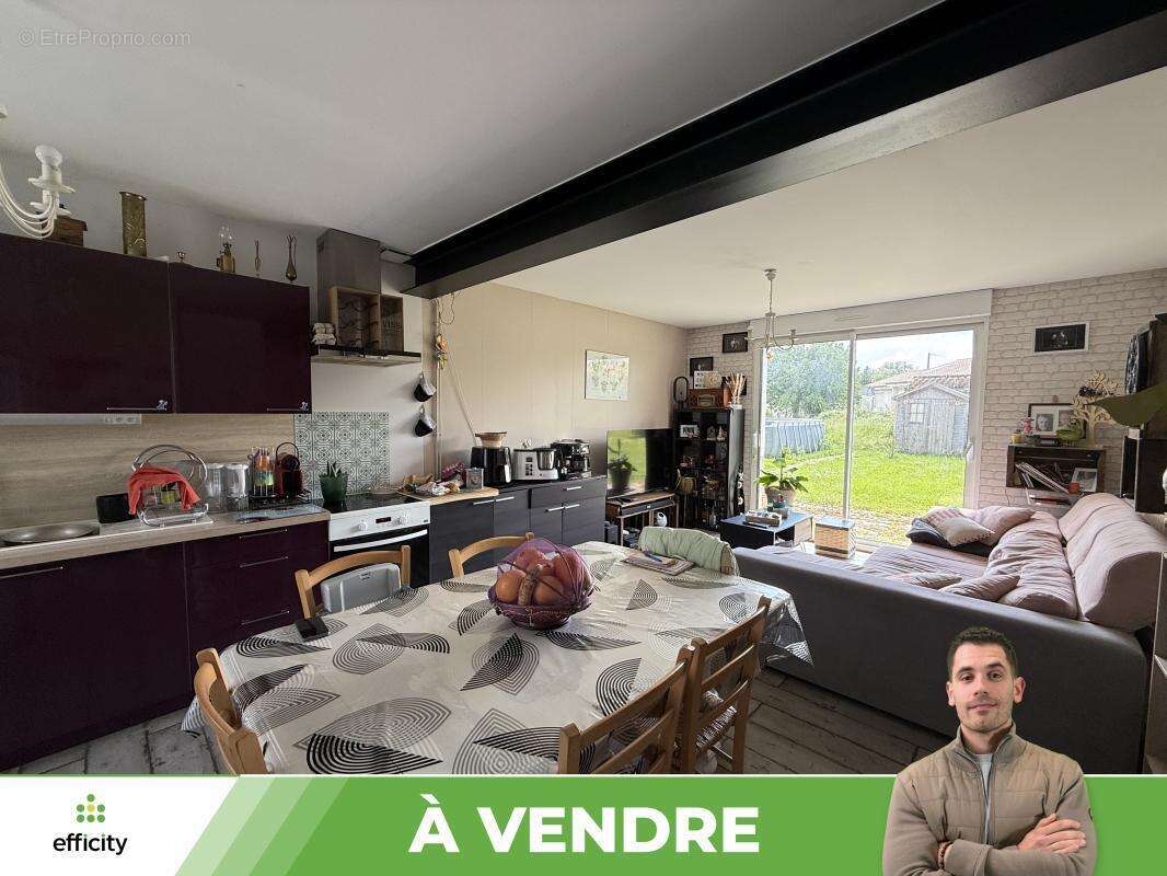 Maison à LEZAY