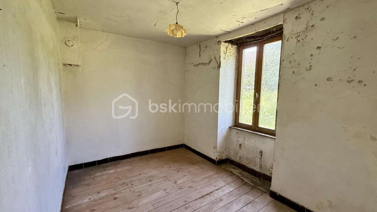 VENGEONS-Maison à Rénover - photo 10