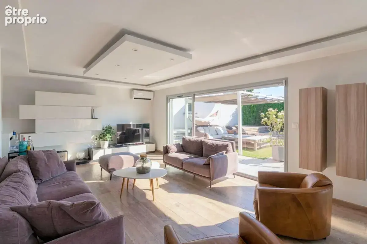 Maison 7 pièces 285 m² à vendre à Corbas (69960) - photo 10