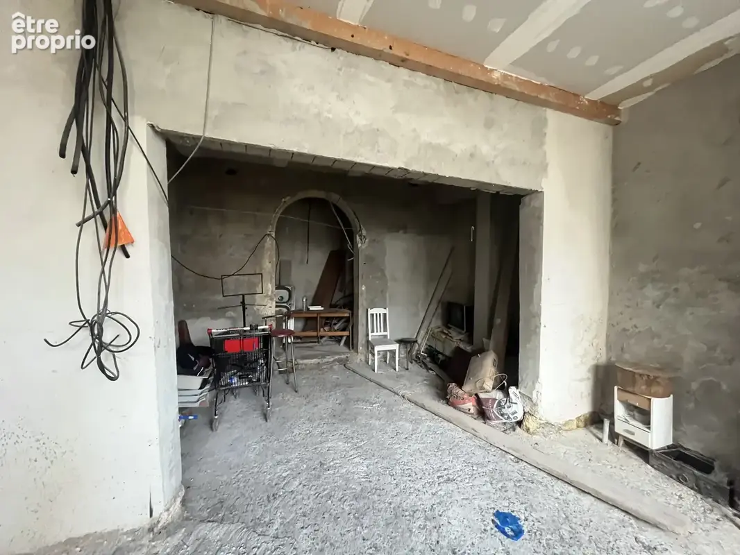 Immeuble à rénover-Gros potentiel locatif dans le centre de la commune à proximité des quais - photo 5