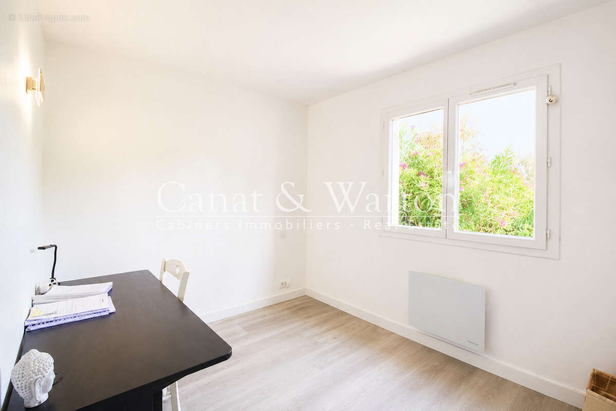 Appartement à LA CROIX-VALMER