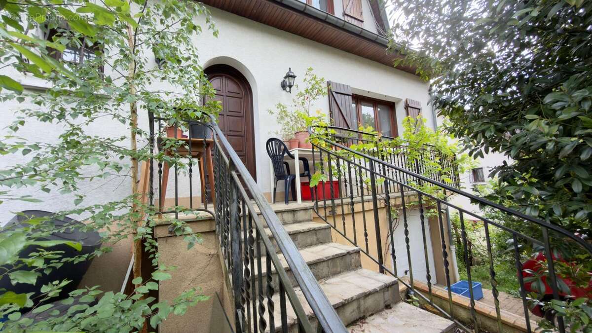 Maison à NEUILLY-PLAISANCE