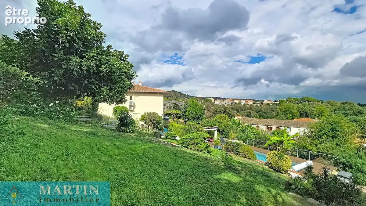CÉRET   Villa traditionnelle avec vue, piscine et grand terrain - photo 4