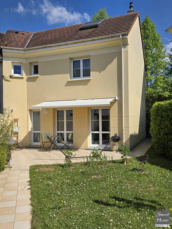 Maison à MAGNY-LES-HAMEAUX