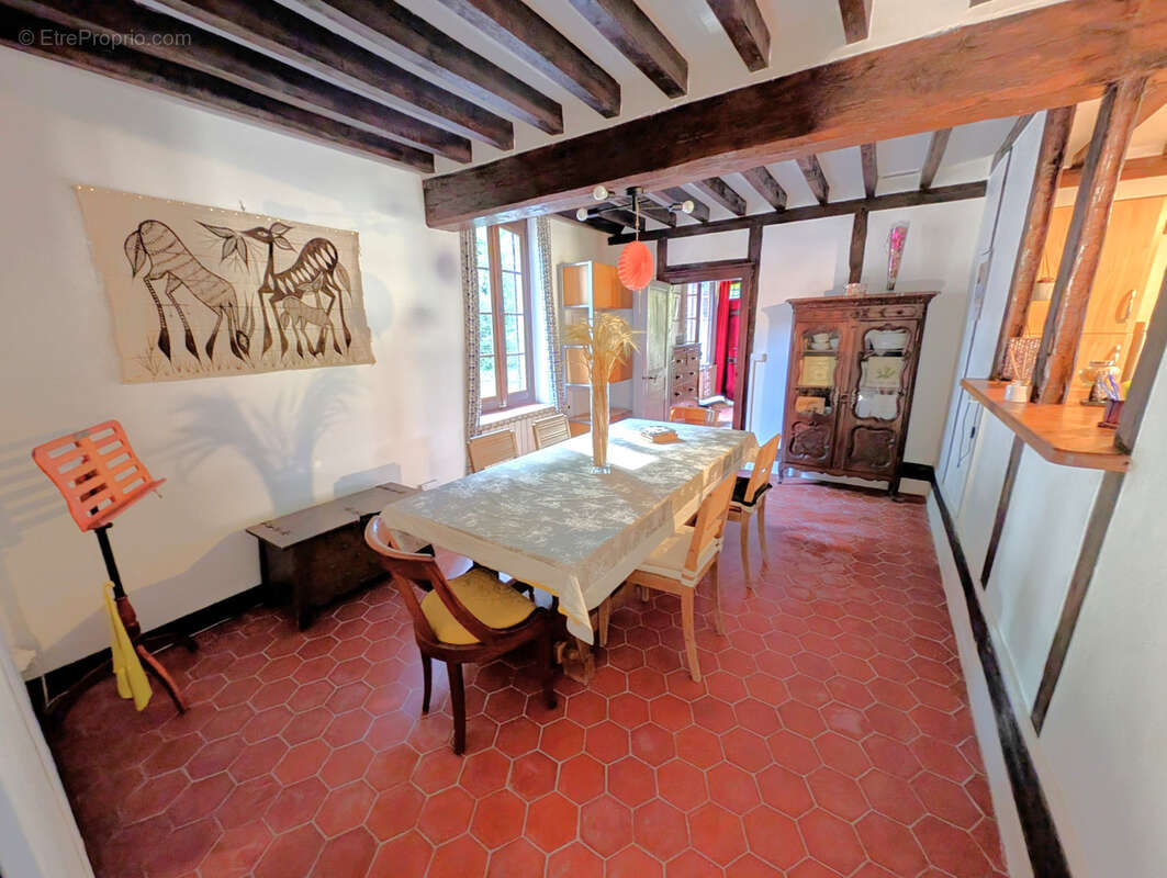 CHARNY Maison ancienne de 100 m2 environ. - photo 10