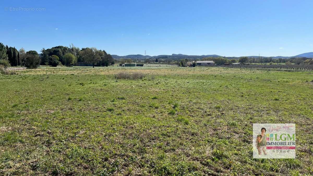 Terrain à CANAULES-ET-ARGENTIERES