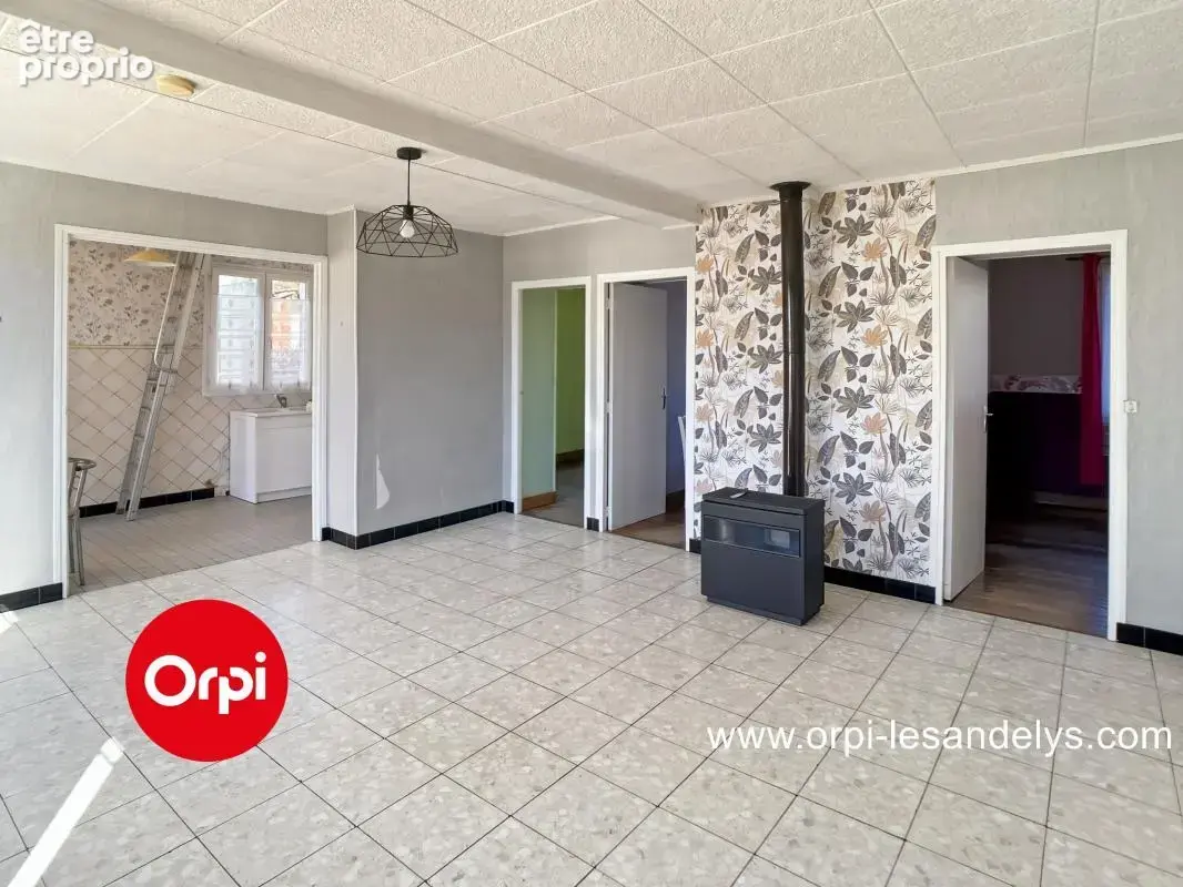 Maison À Vendre 2 chambres + grenier aménageable - photo 2