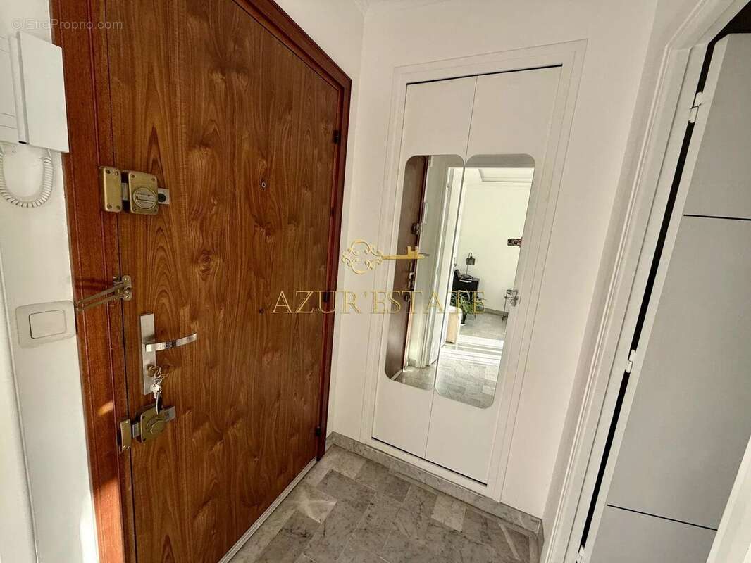 Appartement à ROQUEBRUNE-CAP-MARTIN