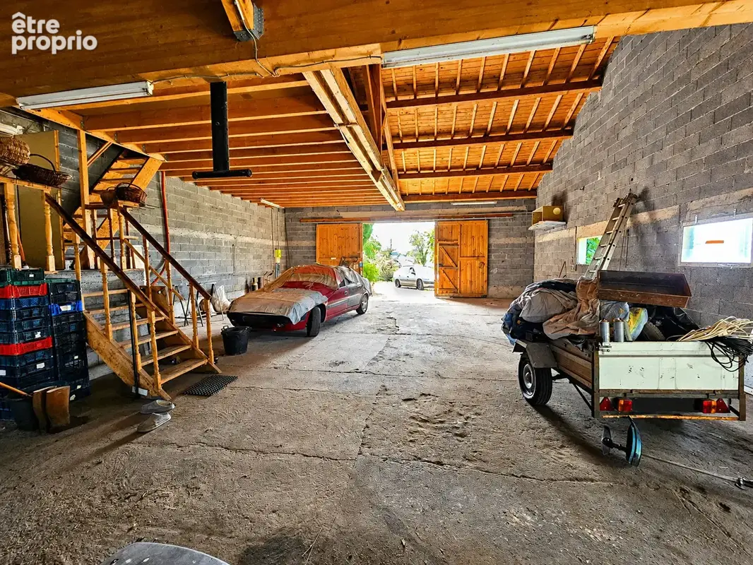 Maison de plain pied avec vaste garage et plus de 5300m2 de terrain - photo 10