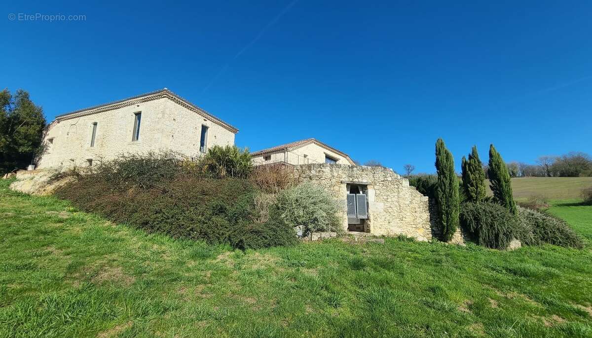 Maison à BRASSAC