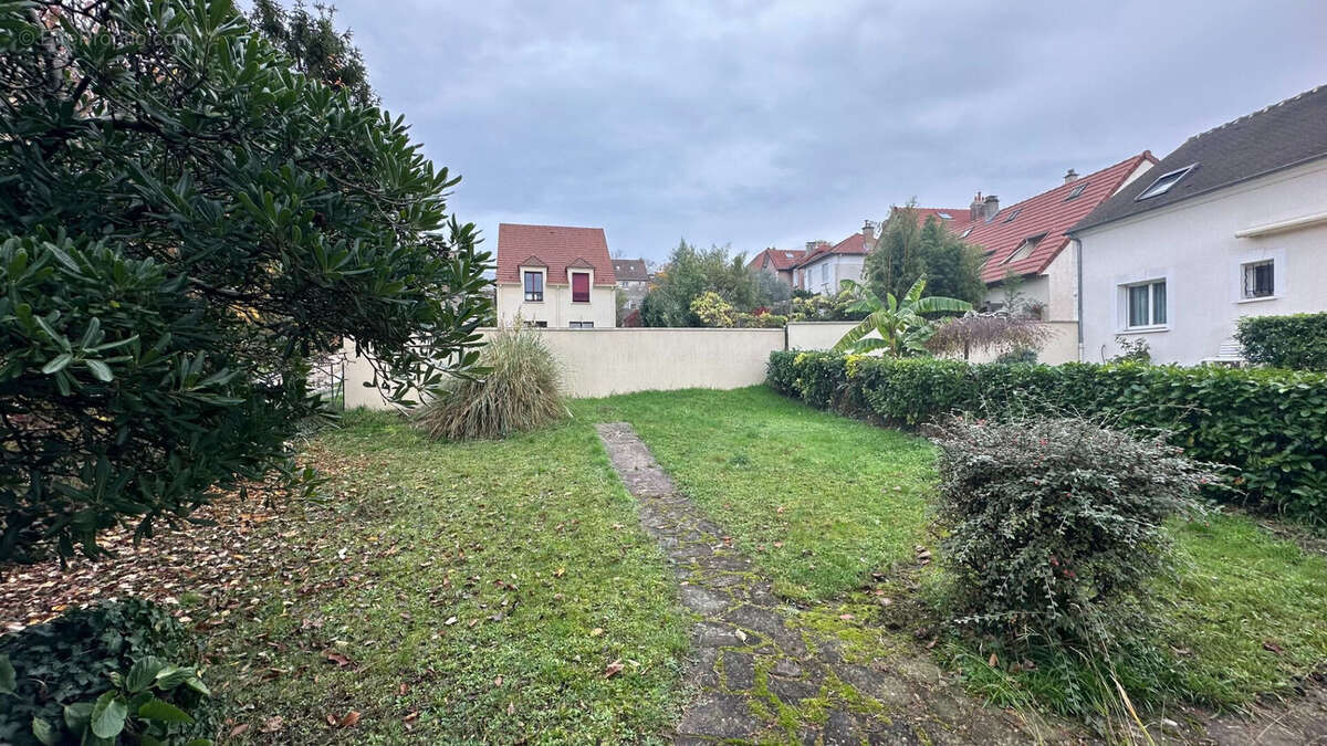 Maison à CHAMPIGNY-SUR-MARNE