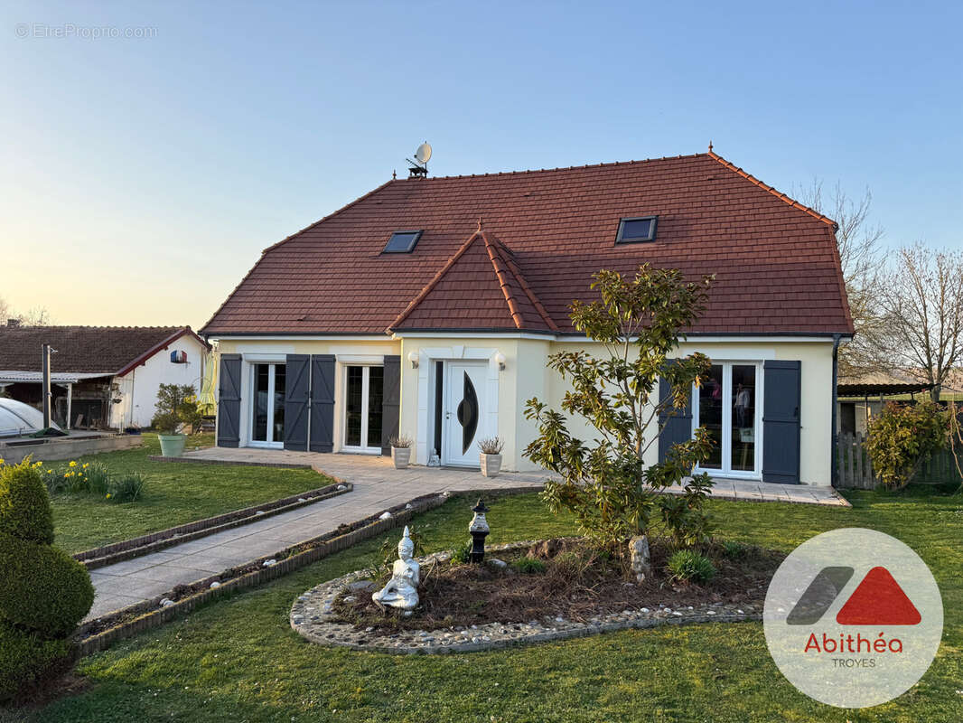 Maison à LAUBRESSEL