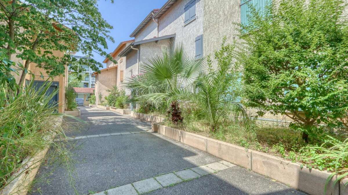 Appartement à LYON-8E