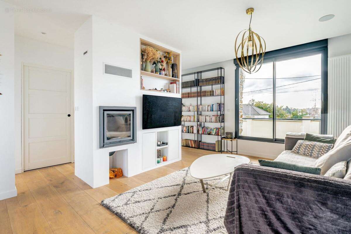 Maison à CONDE-SAINTE-LIBIAIRE