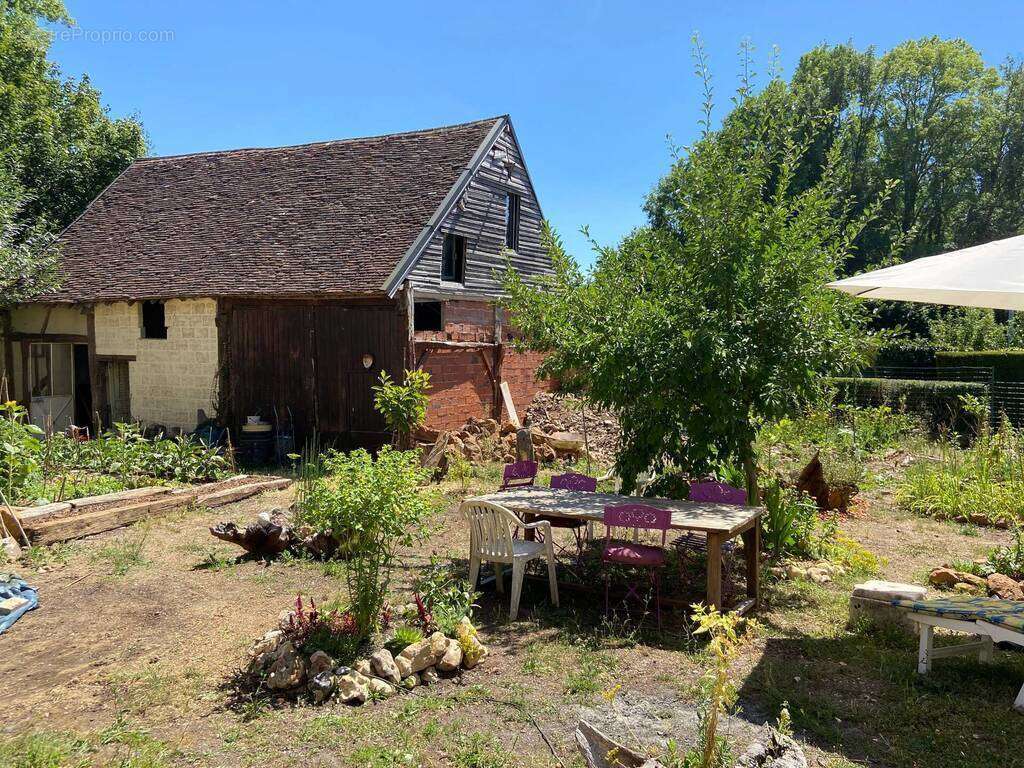 Maison à VILLIERS-SAINT-BENOIT