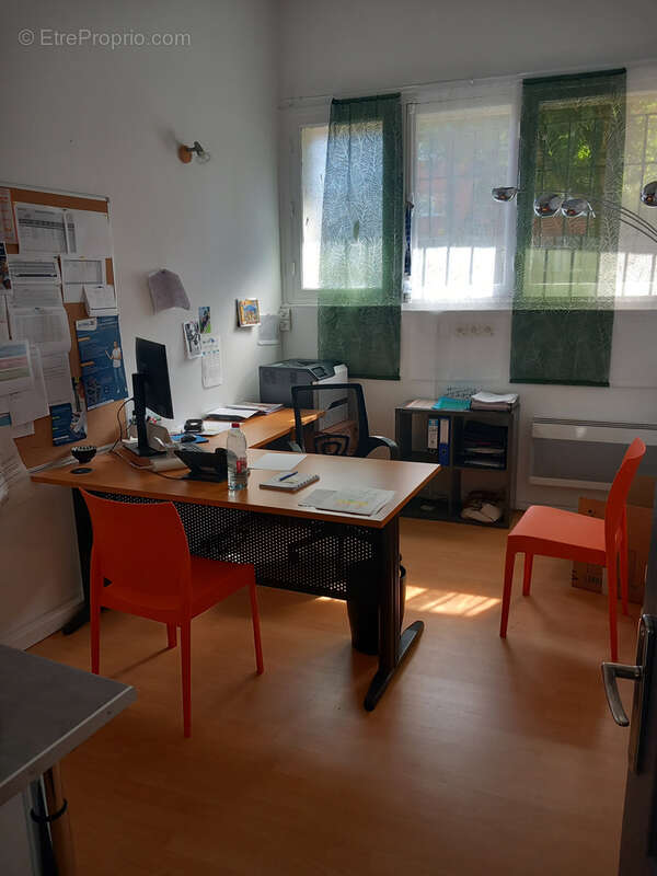 Proche mairie - photo 3