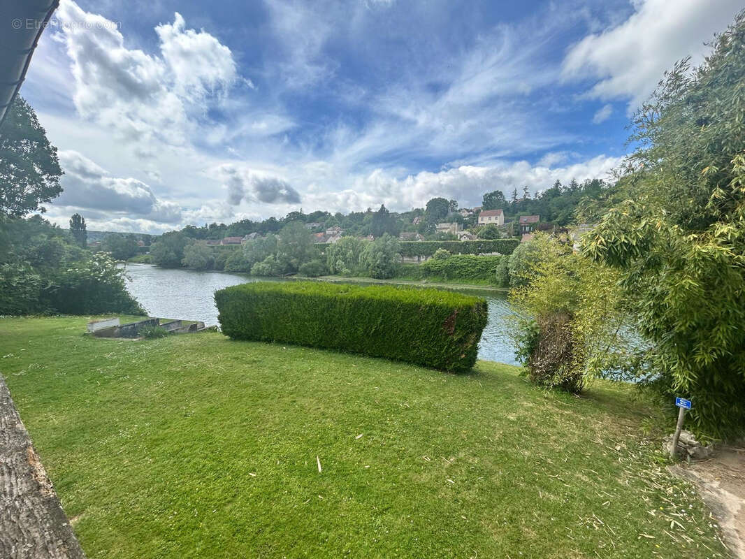 Maison à BENNECOURT