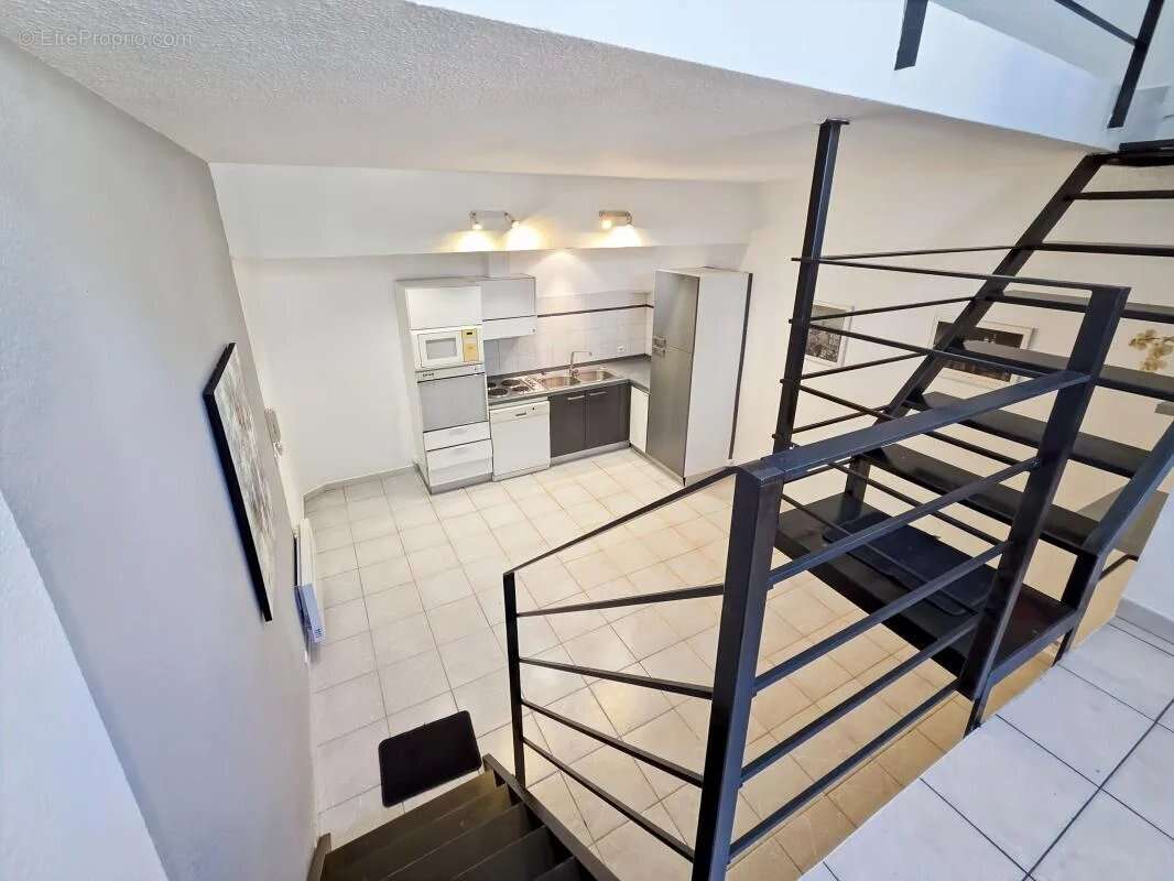 Appartement à VILLENEUVE-LES-AVIGNON