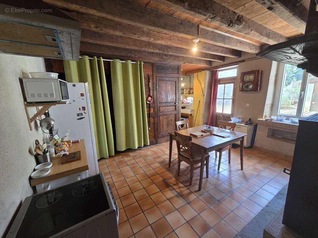 Appartement 105 m² à Arrenes  - photo 3