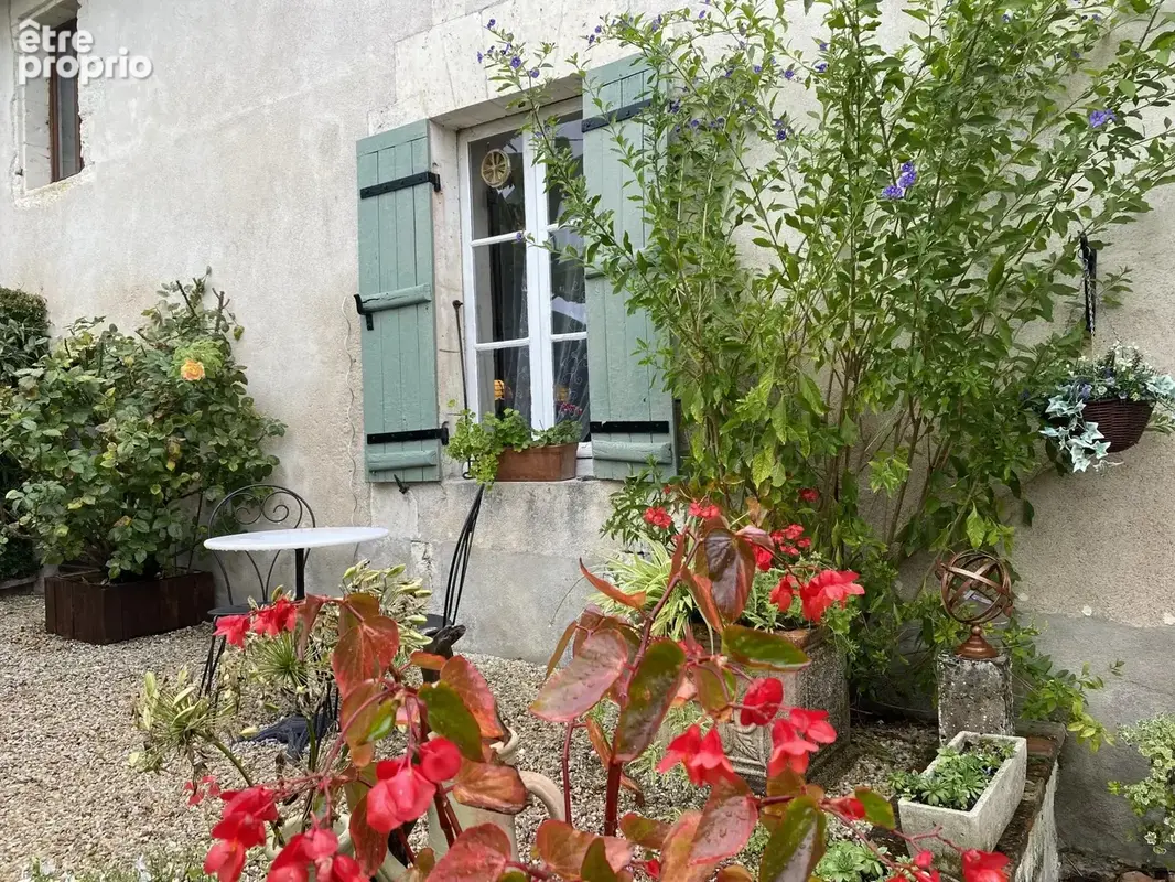 Maison de caractère en pierre de 2 chambres avec grange. - photo 10