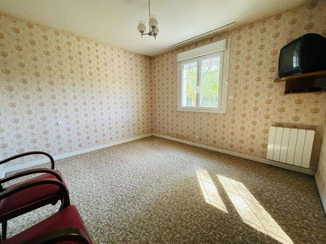 maison familiale à fort potentiel : Beaux volumes à personnaliser - photo 11