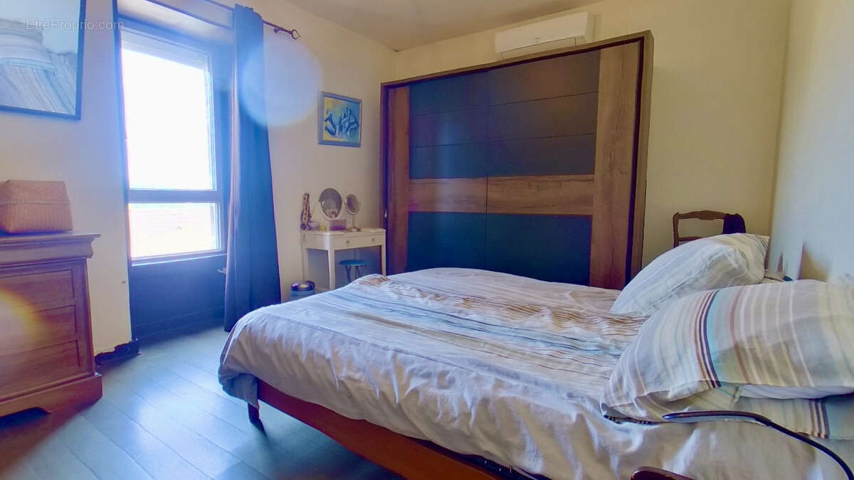 Maison à VIRE-SUR-LOT