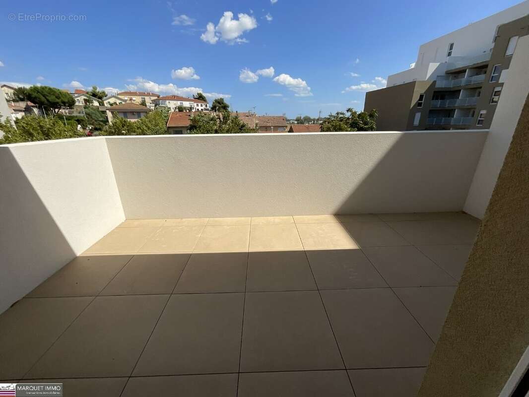 APT T4 offrant 86 m² avec terrasse 13 m² et 12 m² et parking au 3° étage avec ascenseur... - photo 13