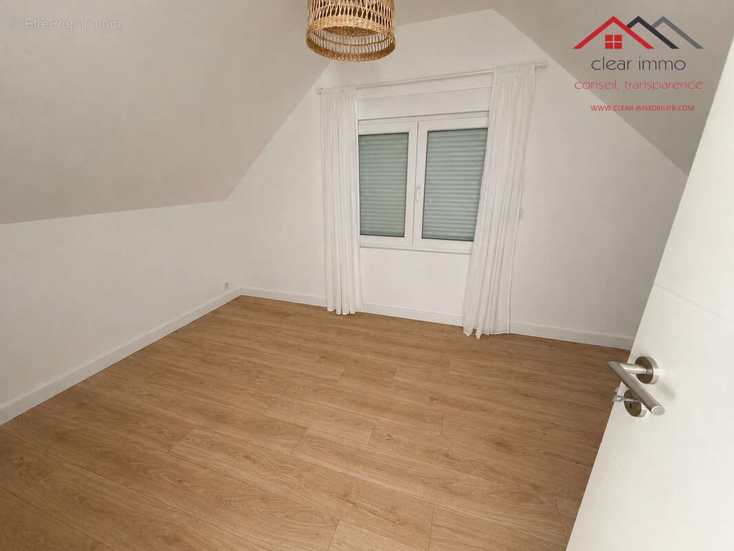 Maison individuelle de 130 m2 sur un terrain de 20 ares   Nombreuses dépendances - photo 12