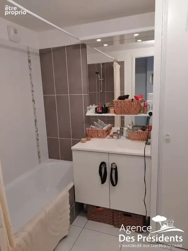 Appartement - bourg chateau - photo 6