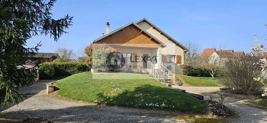 Maison à VEUXHAULLES-SUR-AUBE