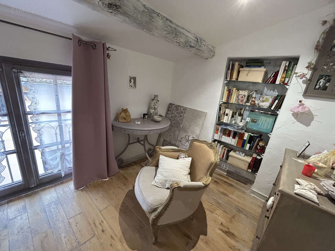 Maison à SAINT-QUENTIN-LA-POTERIE