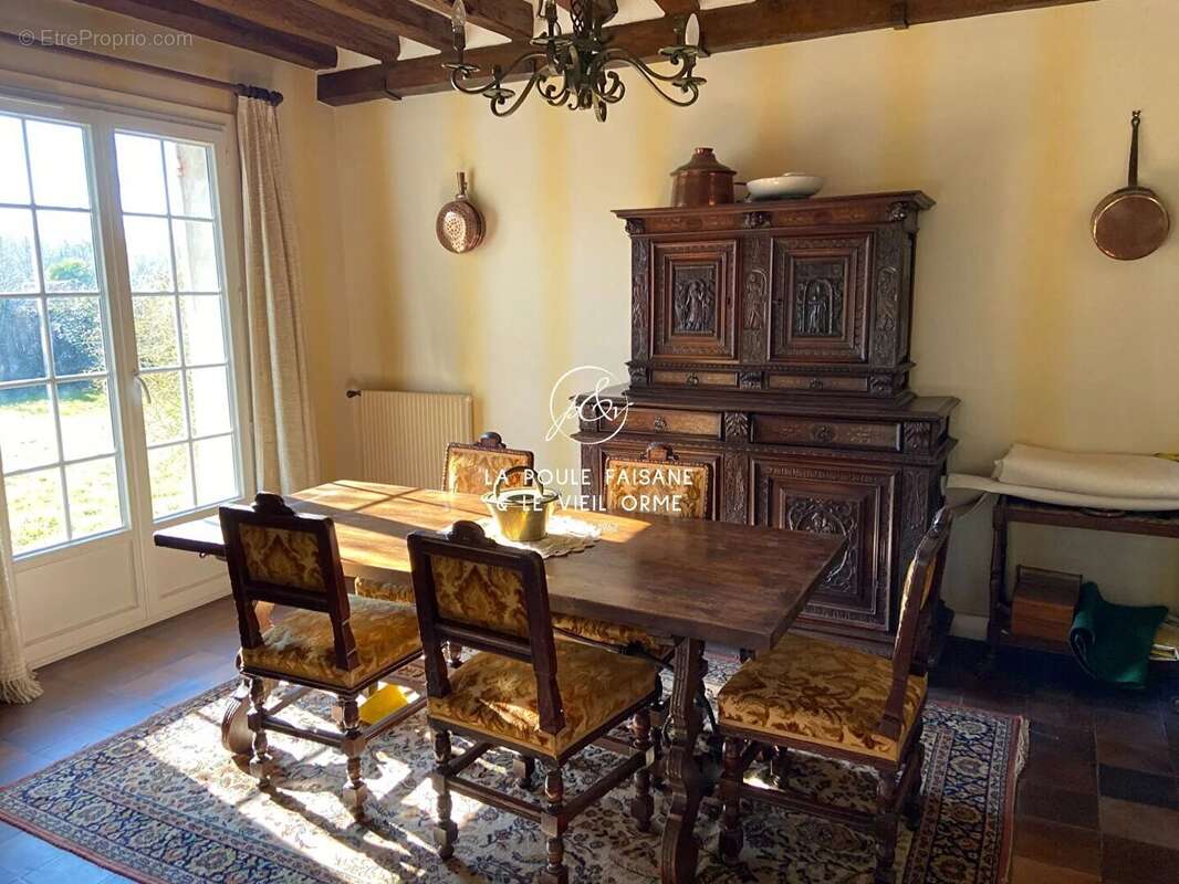 Maison à LE PERRAY-EN-YVELINES