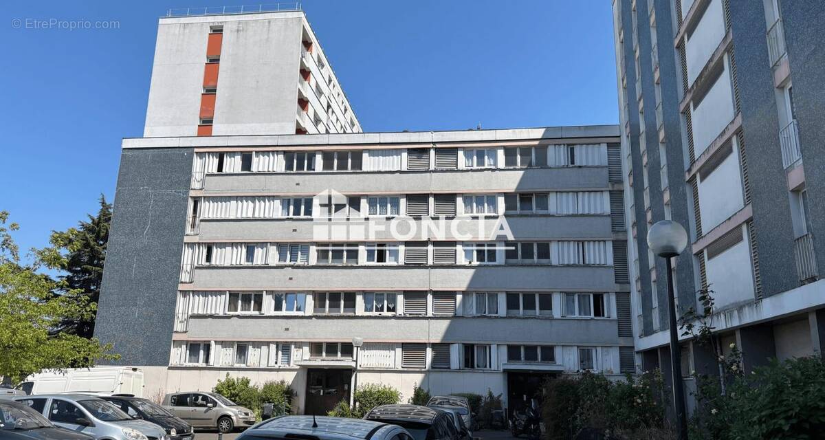 Appartement à SAINT-GRATIEN