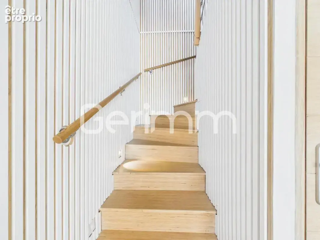 Vente - Maison - 5 pièces + cuisine - 124 m² - 525 000 € - VIF - photo 9