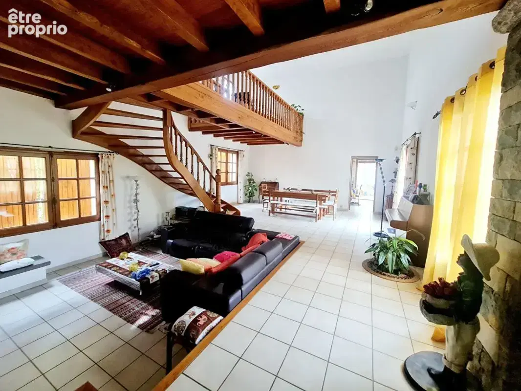 ALES - Villa 220m² avec piscine & pool house - 4 chambres- Proche commerces - photo 4
