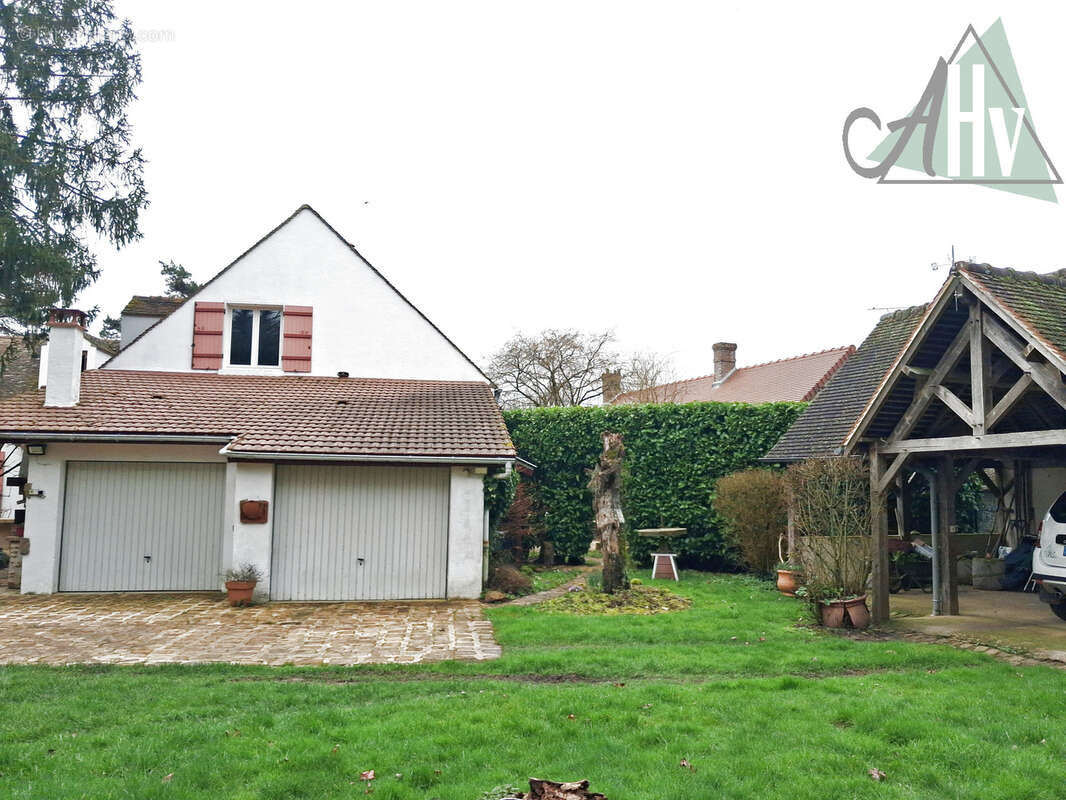 Maison à VILLENEUVE-LES-BORDES