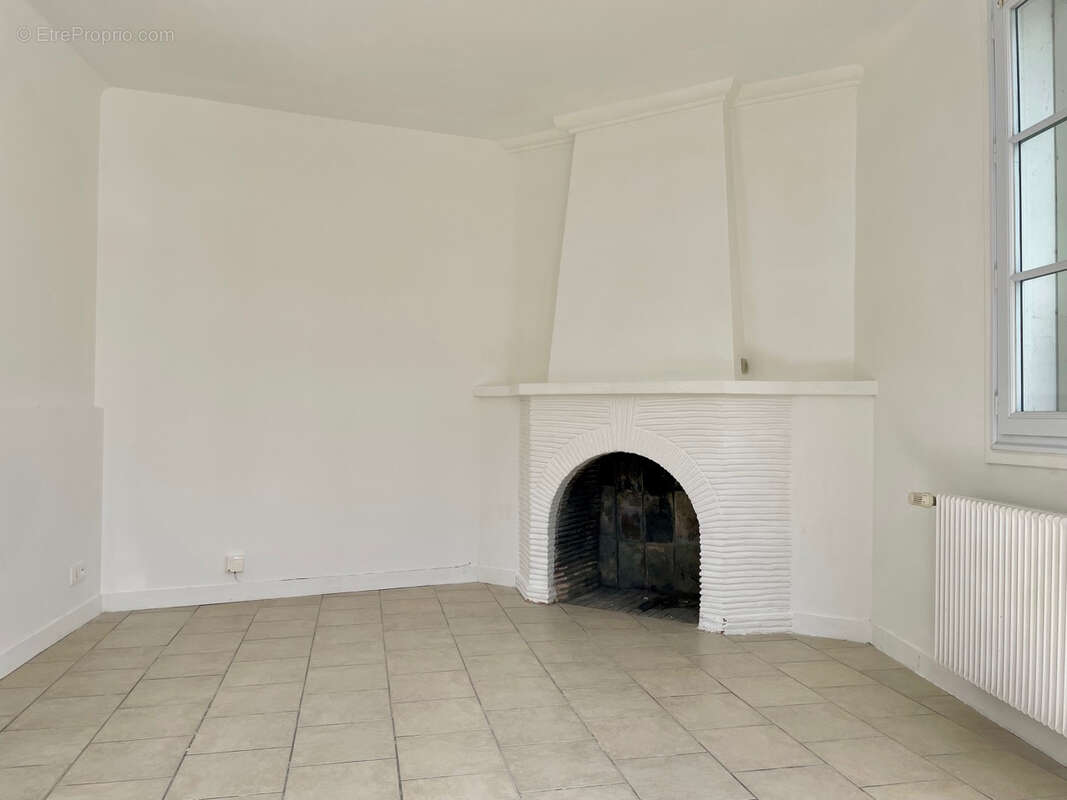 Maison 3 pièces avec cour - photo 5