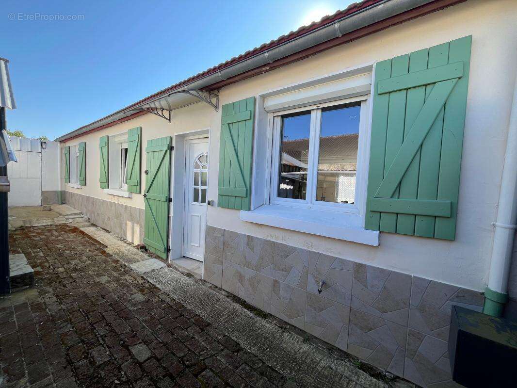 Maison à MENNESSIS